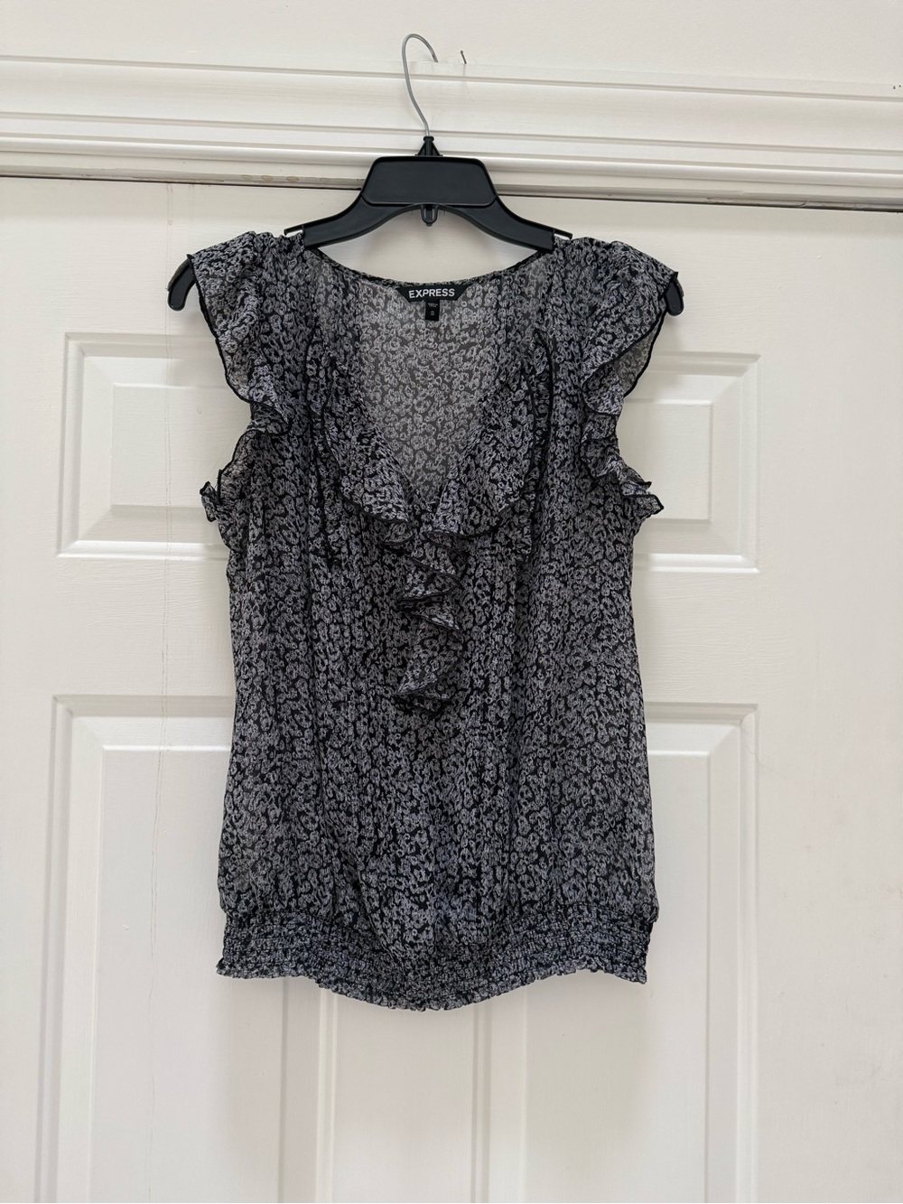 NWOT Express Black & White Ruffle V-Neck Blouse